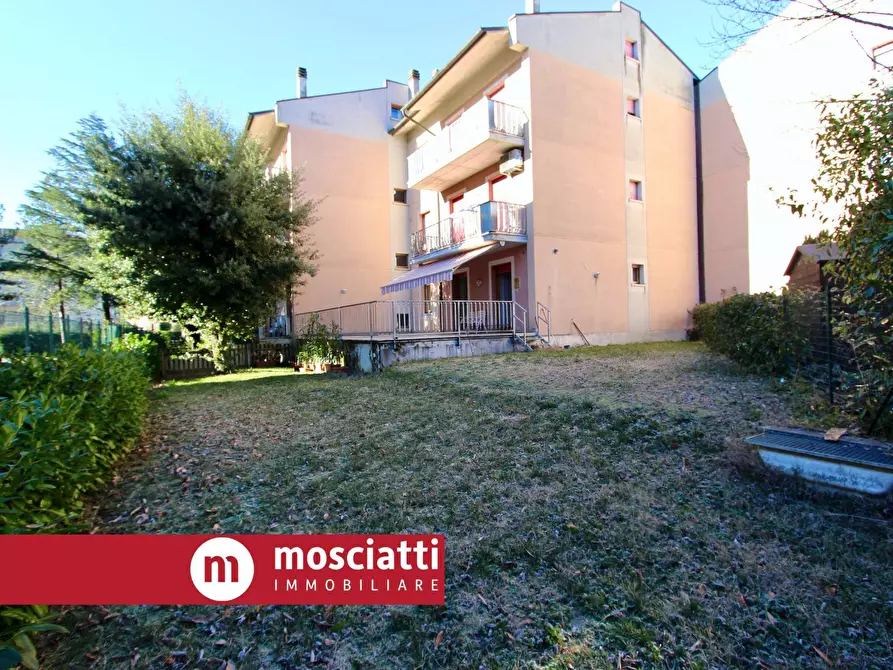 Immagine 3 di Appartamento in vendita  in Viale Marconi a Matelica