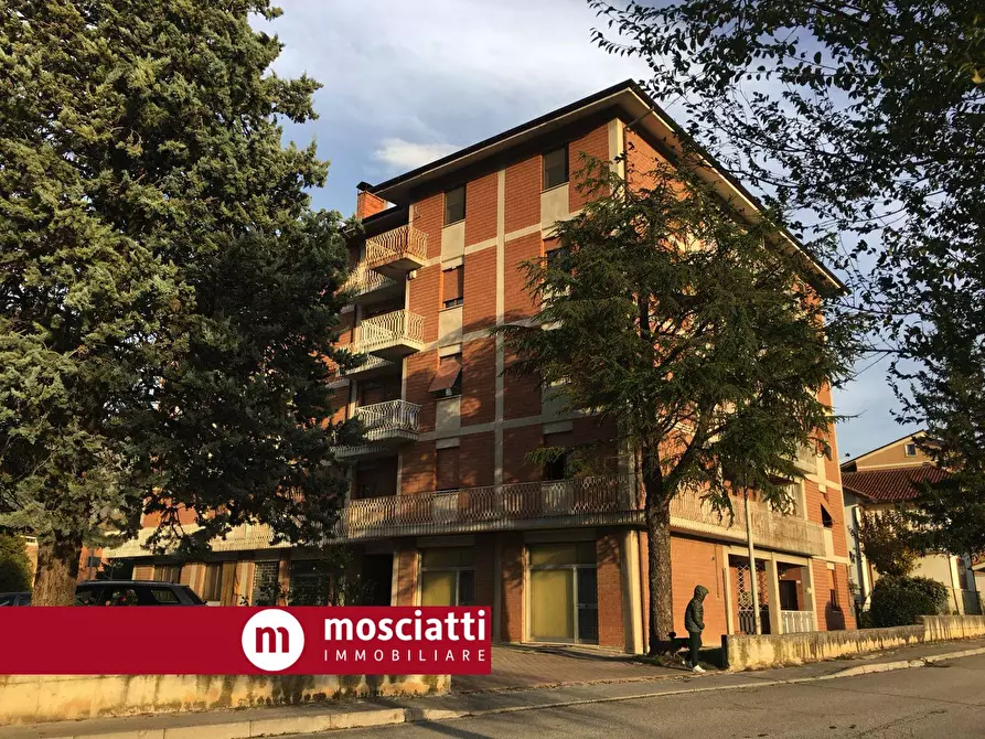 Immagine 1 di Appartamento in vendita  in Via G. Mazzini a Cerreto D'esi