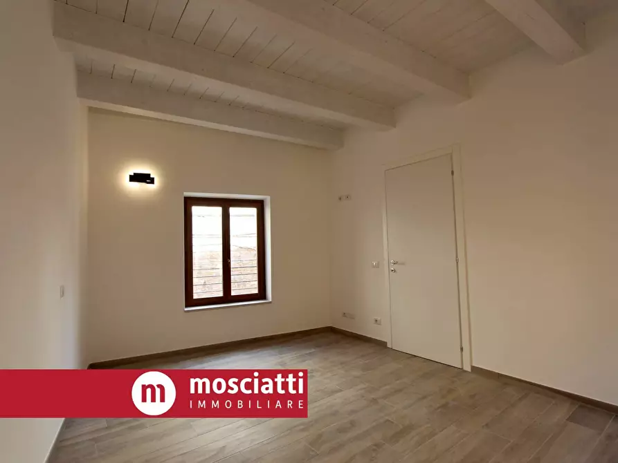 Immagine 1 di Casa semindipendente in vendita  in Via Sant'Adriano a Matelica