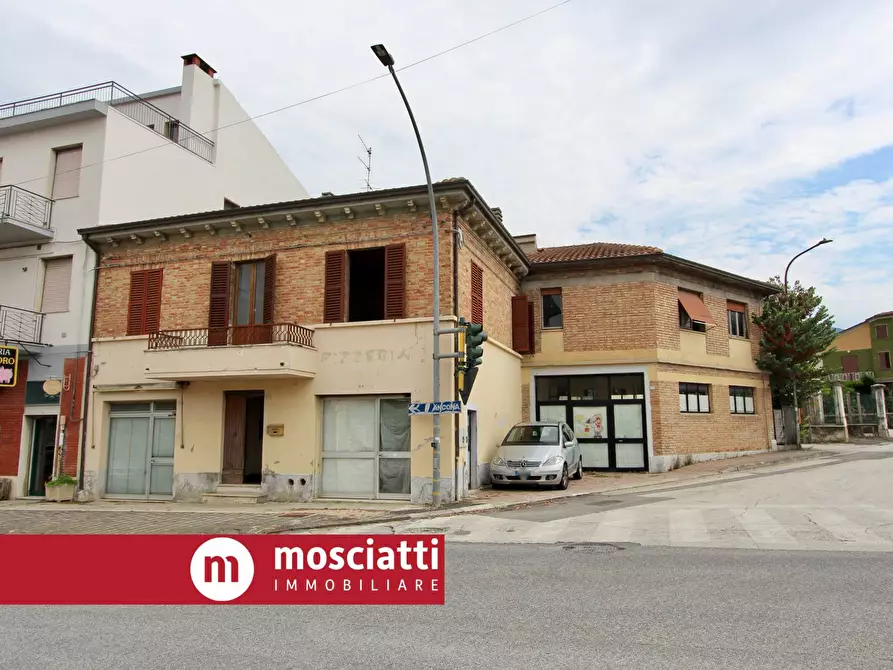 Immagine 2 di Casa indipendente in vendita  in Via Belisario a Cerreto D'esi