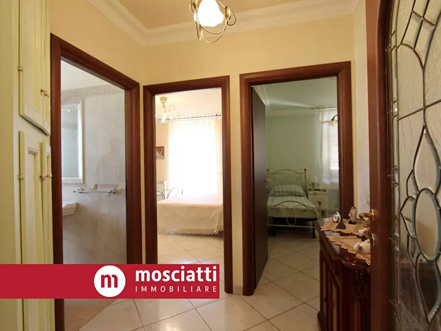 Immagine 6 di Appartamento in vendita  in Via Brodolini a Esanatoglia