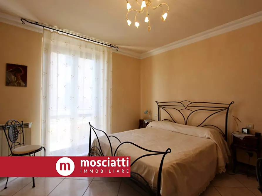 Immagine 8 di Appartamento in vendita  in Via Brodolini a Esanatoglia