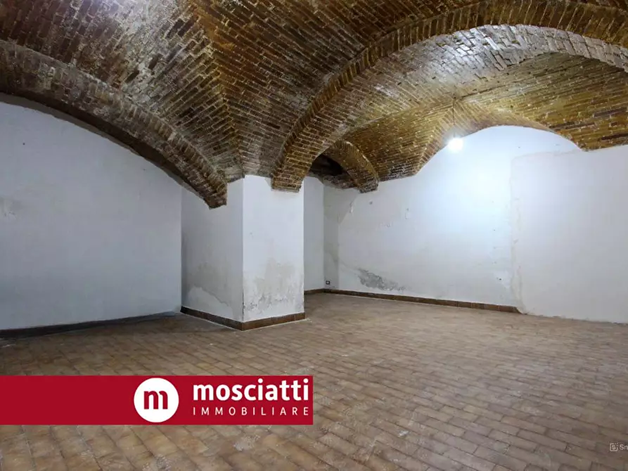 Immagine 9 di Locale commerciale in vendita  in Corso Vittorio Emanuele a Matelica