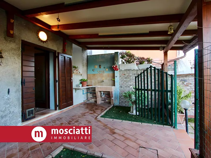 Immagine 5 di Casa indipendente in vendita  in Vicolo Cuoio a Matelica