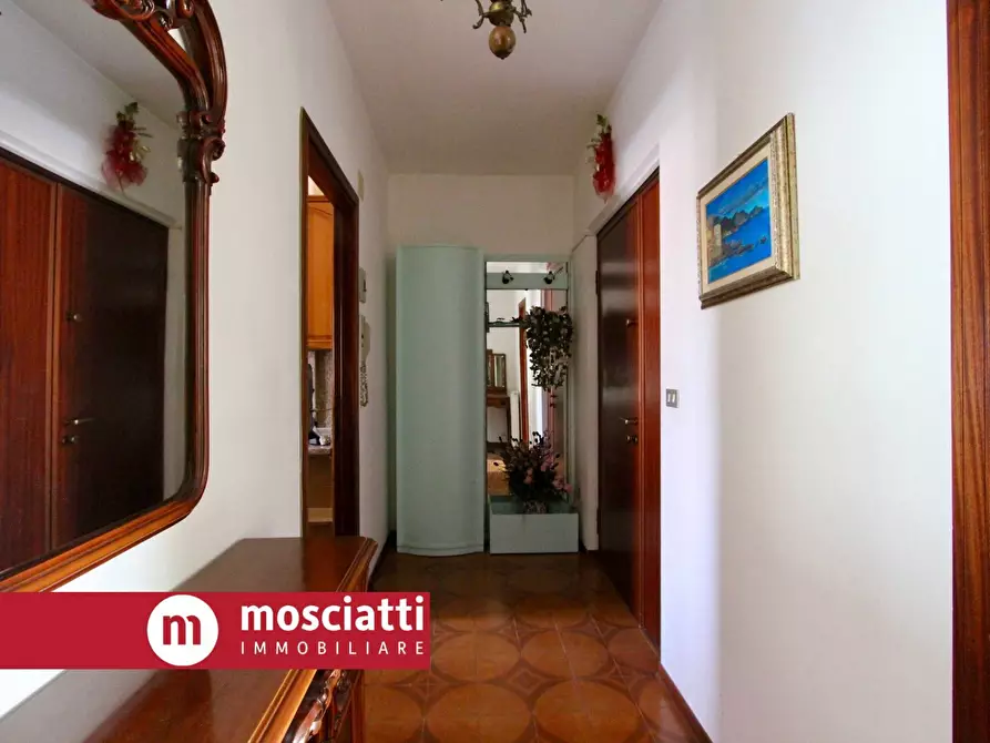 Immagine 2 di Appartamento in vendita  in Via Sabbatini a Matelica