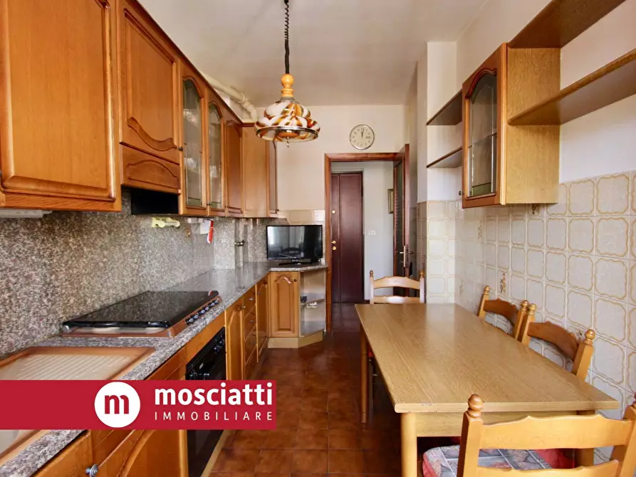 Immagine 3 di Appartamento in vendita  in Via Sabbatini a Matelica