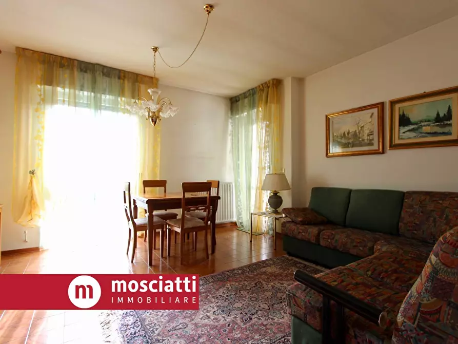 Immagine 5 di Appartamento in vendita  in Via Sabbatini a Matelica