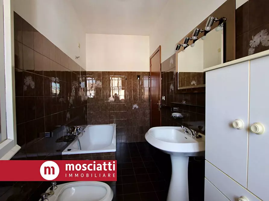 Immagine 8 di Appartamento in vendita  in Via Sabbatini a Matelica