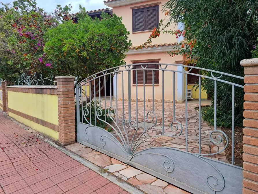 Immagine 1 di Casa indipendente in vendita  in Via Delle Margherite a Sant'anna Arresi