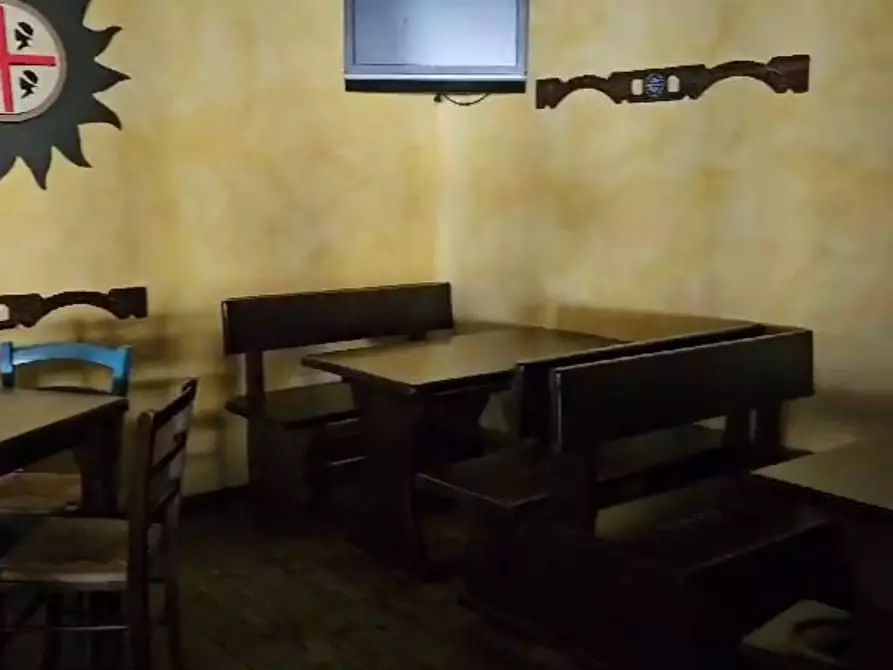 Immagine 3 di Attività commerciale in vendita  in Via Roma a Sinnai