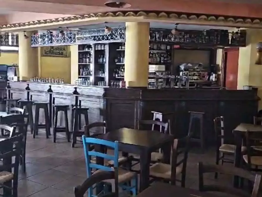 Immagine 4 di Attività commerciale in vendita  in Via Roma a Sinnai