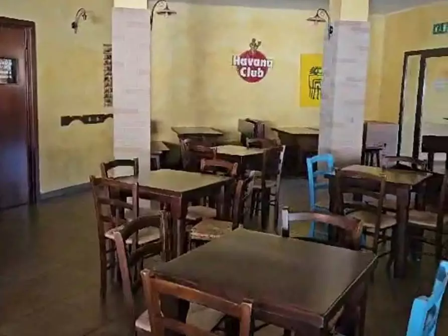 Immagine 7 di Attività commerciale in vendita  in Via Roma a Sinnai