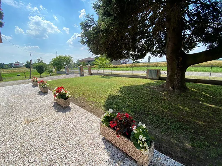 Immagine 8 di Casa bifamiliare in vendita  in via roosevelt a Voghiera