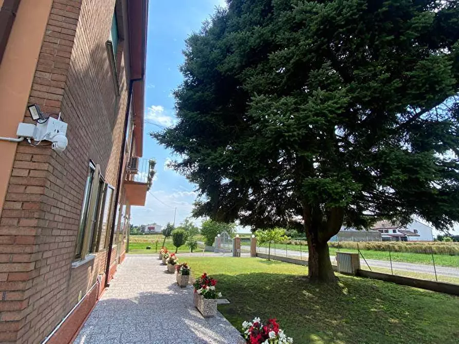 Immagine 9 di Casa bifamiliare in vendita  in via roosevelt a Voghiera