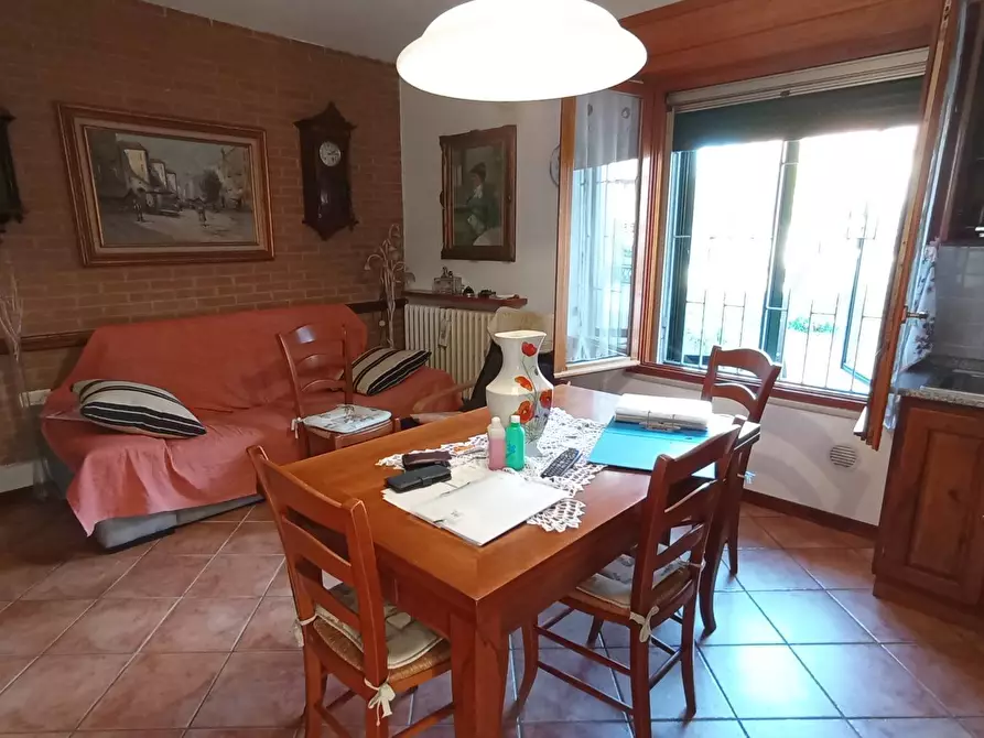 Immagine 9 di Casa bifamiliare in vendita  in Via Lorenzona a Ferrara