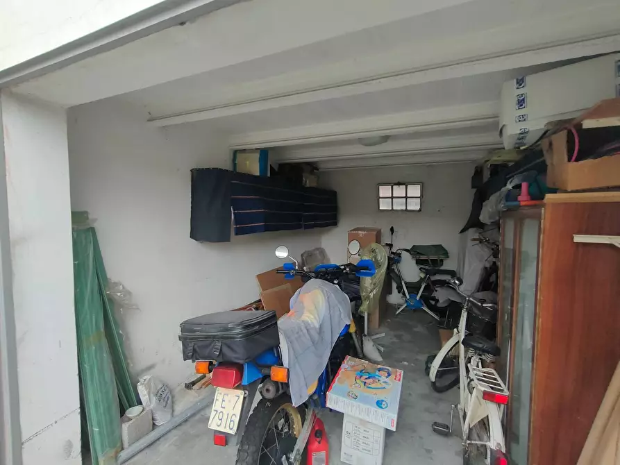 Immagine 26 di Appartamento in vendita  in via Garibaldi a Tresignana