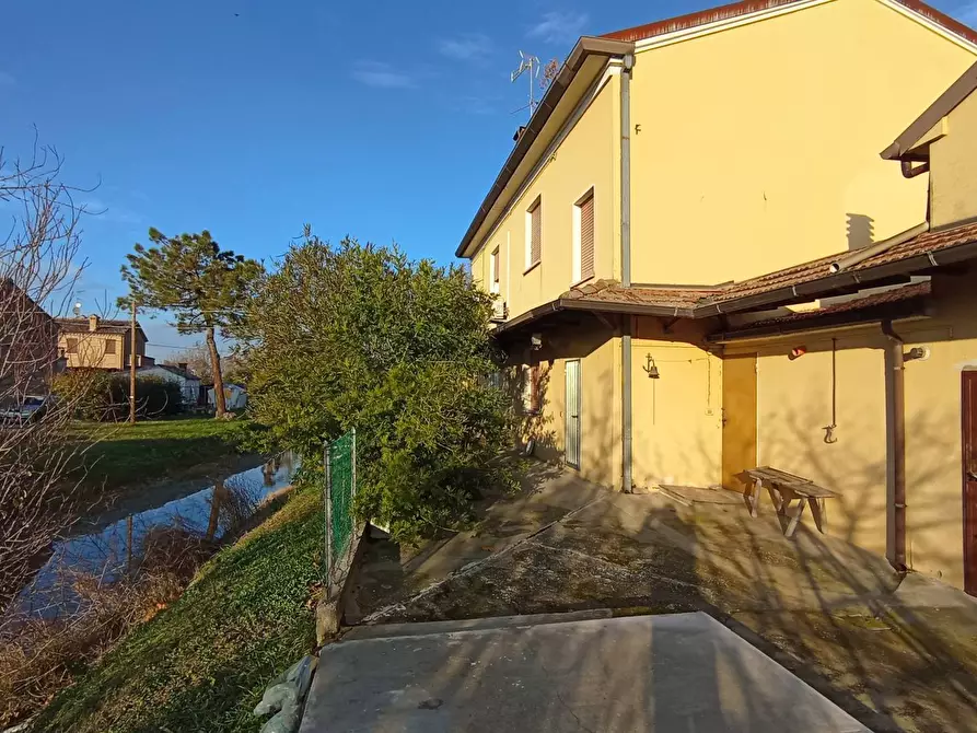 Immagine 10 di Casa bifamiliare in vendita  in strada provinciale 29 a Portomaggiore