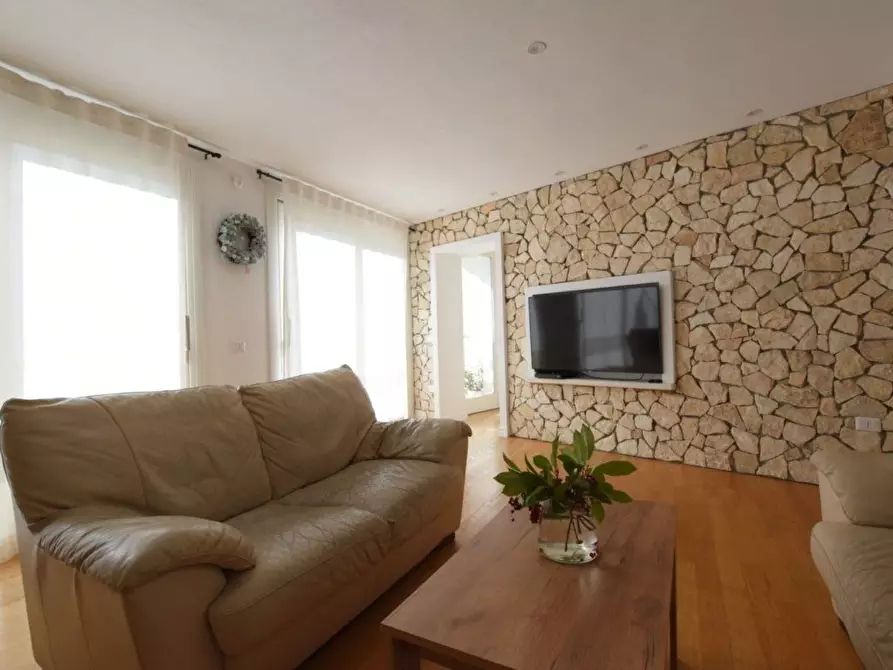 Immagine 4 di Casa indipendente in vendita  in Vicinale Prunizzedda Luna e sole a Sassari