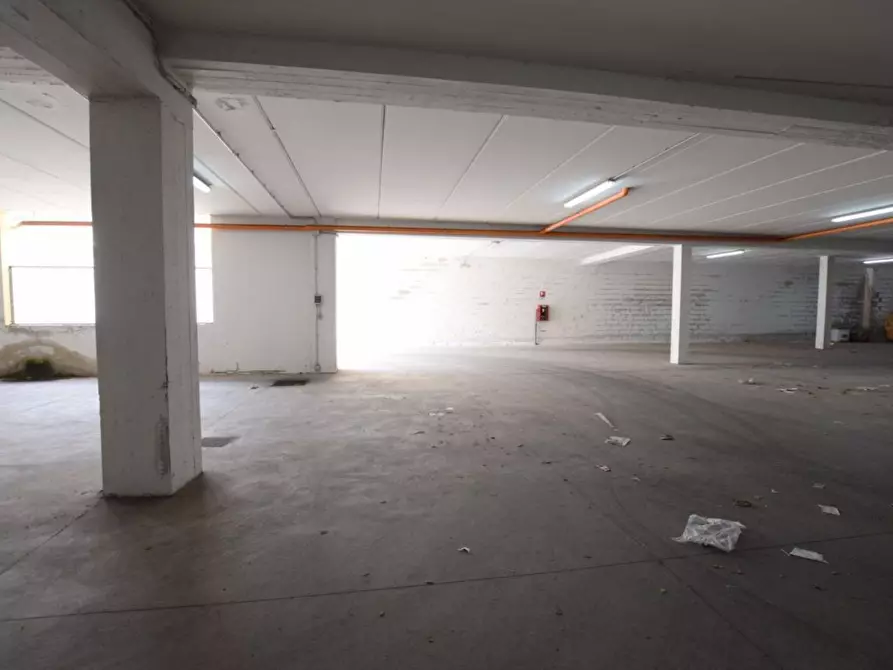 Immagine 3 di Locale commerciale in vendita  in Predda Niedda Sud strada 22 a Sassari