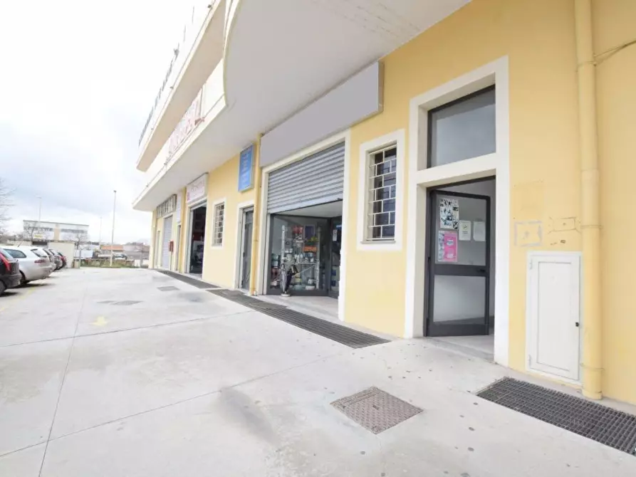 Immagine 1 di Locale commerciale in vendita  in Predda Niedda Sud Strada 22 a Sassari
