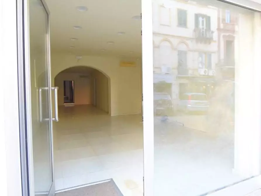 Immagine 2 di Locale commerciale in affitto  in LARGO CAVALLOTTI a Sassari