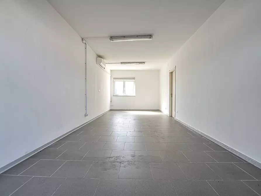 Immagine 7 di Attività commerciale in vendita  in ss 131 a Sassari