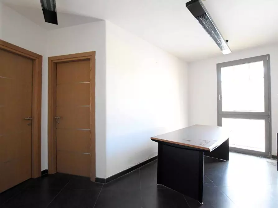 Immagine 4 di Ufficio in vendita  in via Lombardia a Olbia
