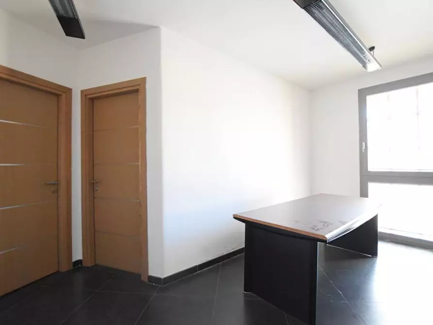 Immagine 5 di Ufficio in vendita  in via Lombardia a Olbia