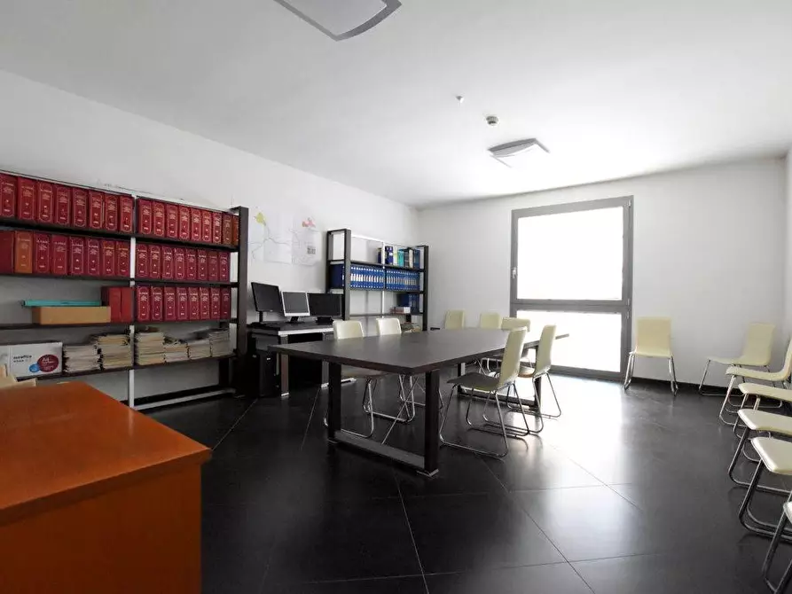 Immagine 13 di Ufficio in vendita  in via Lombardia a Olbia