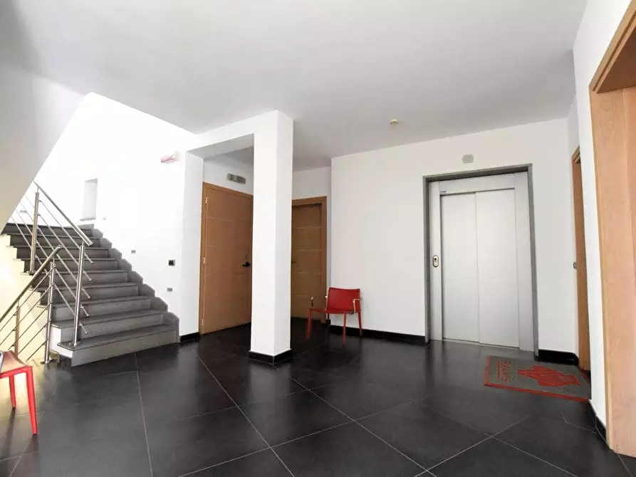 Immagine 16 di Ufficio in vendita  in via Lombardia a Olbia