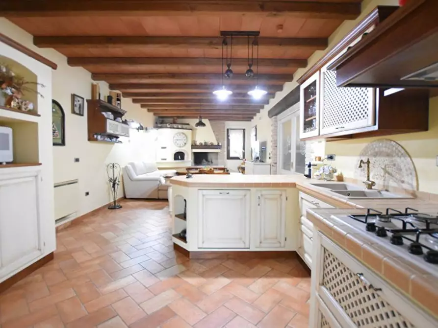 Immagine 7 di Villa in vendita  in via de martini a Sassari