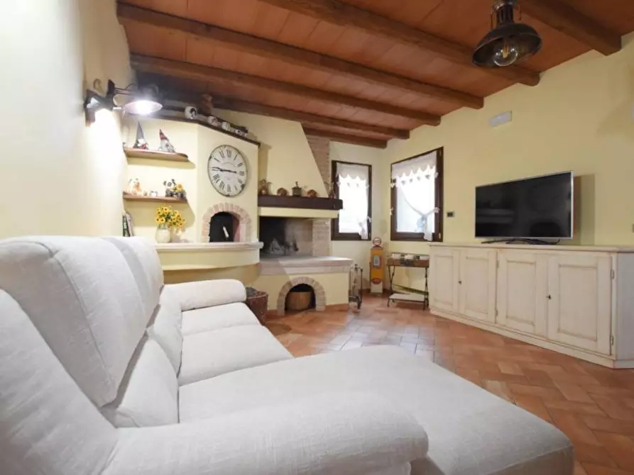 Immagine 9 di Villa in vendita  in via de martini a Sassari