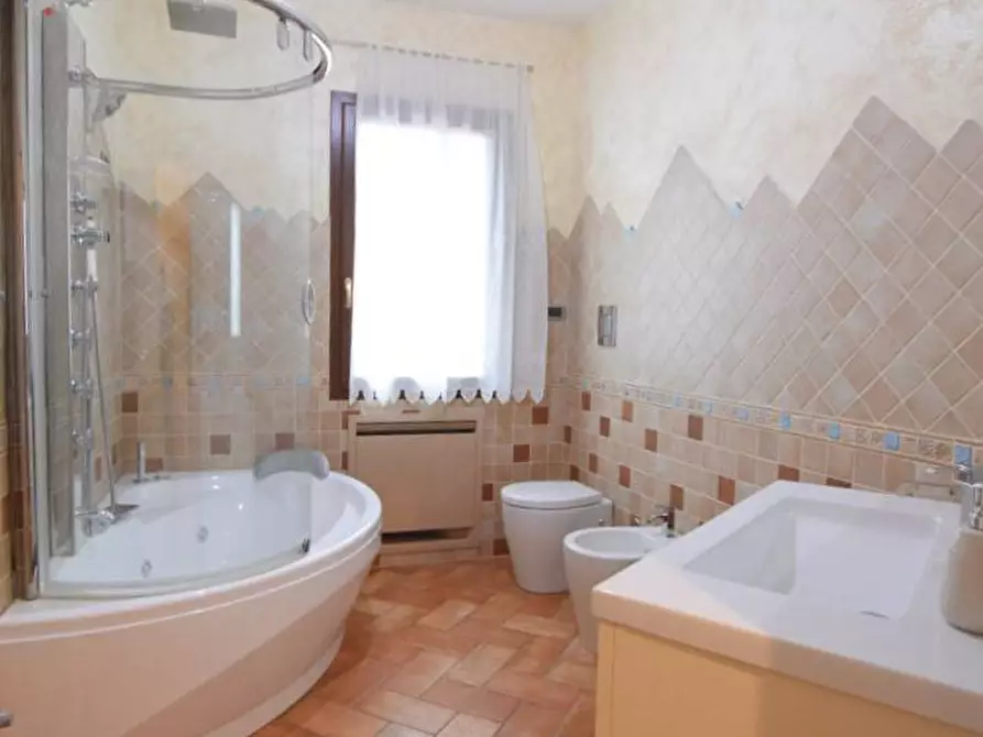 Immagine 22 di Villa in vendita  in via de martini a Sassari