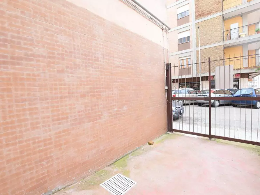 Immagine 21 di Locale commerciale in vendita  in VIA STANIS MANCA a Sassari