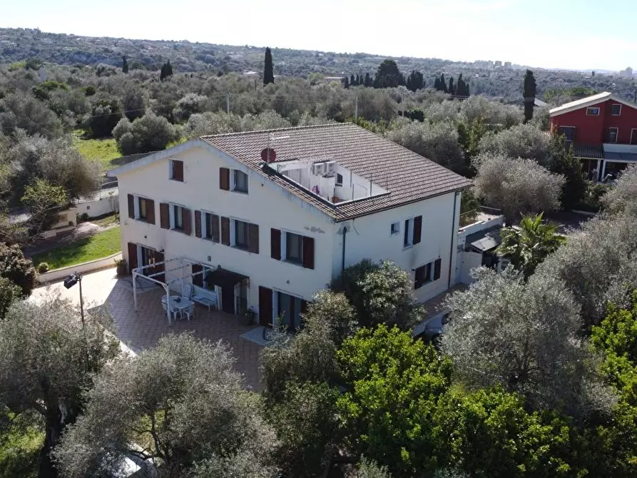 Immagine 1 di Villa in vendita  in via padre costantino devilla a Sassari