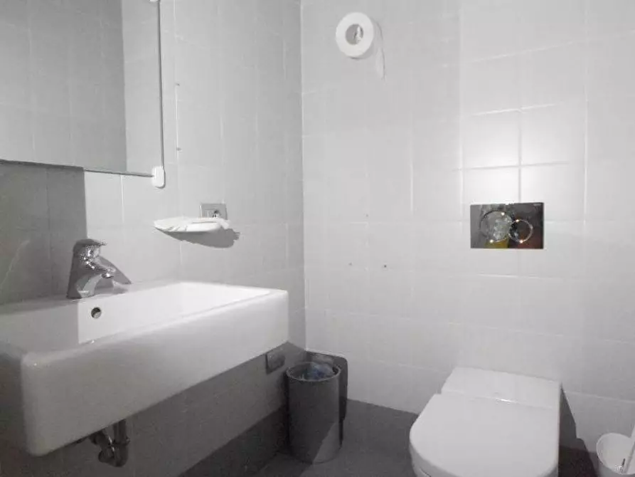 Immagine 8 di Locale commerciale in vendita  in via prunizzedda a Sassari