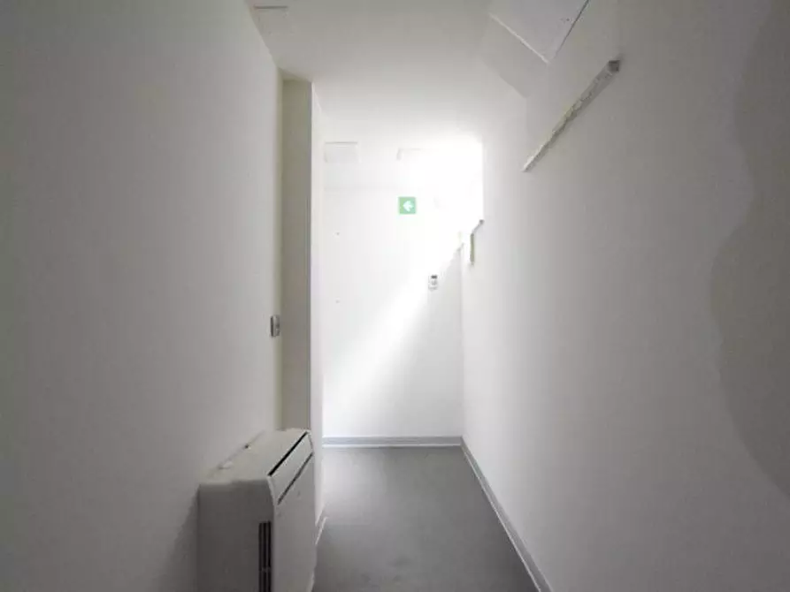 Immagine 9 di Locale commerciale in vendita  in via prunizzedda a Sassari