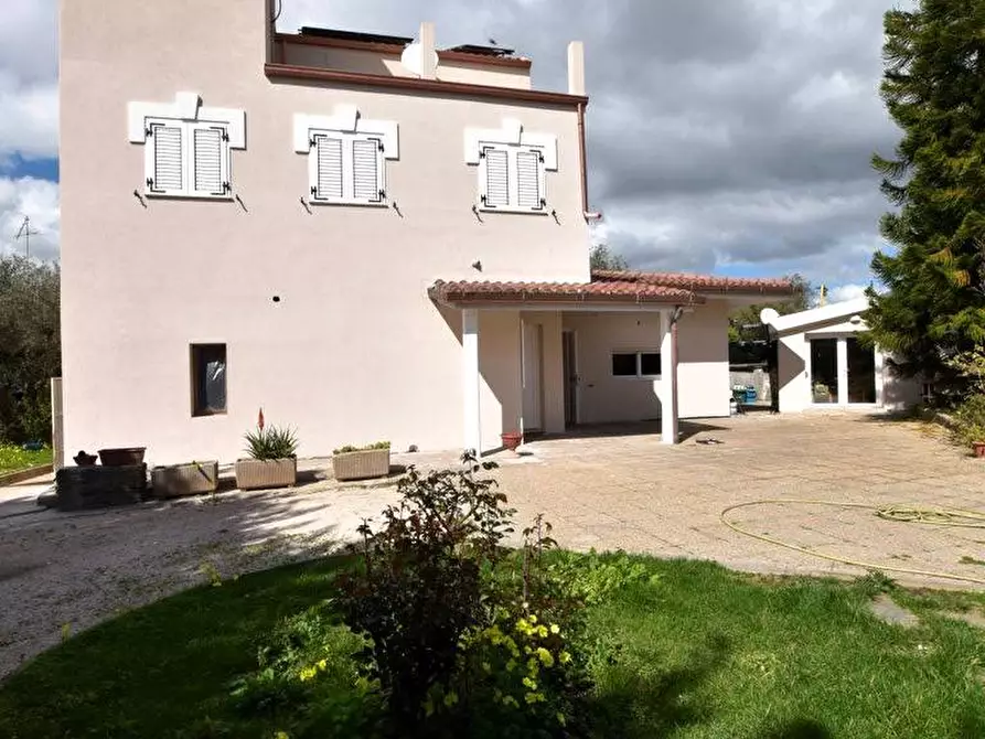 Immagine 1 di Villa in vendita  in Via San Simplicio a Sassari