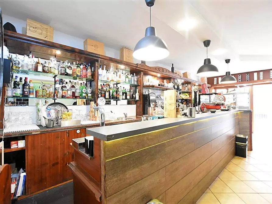 Immagine 6 di Attività commerciale in vendita  in Corso Vittorio Emanuele a Sassari