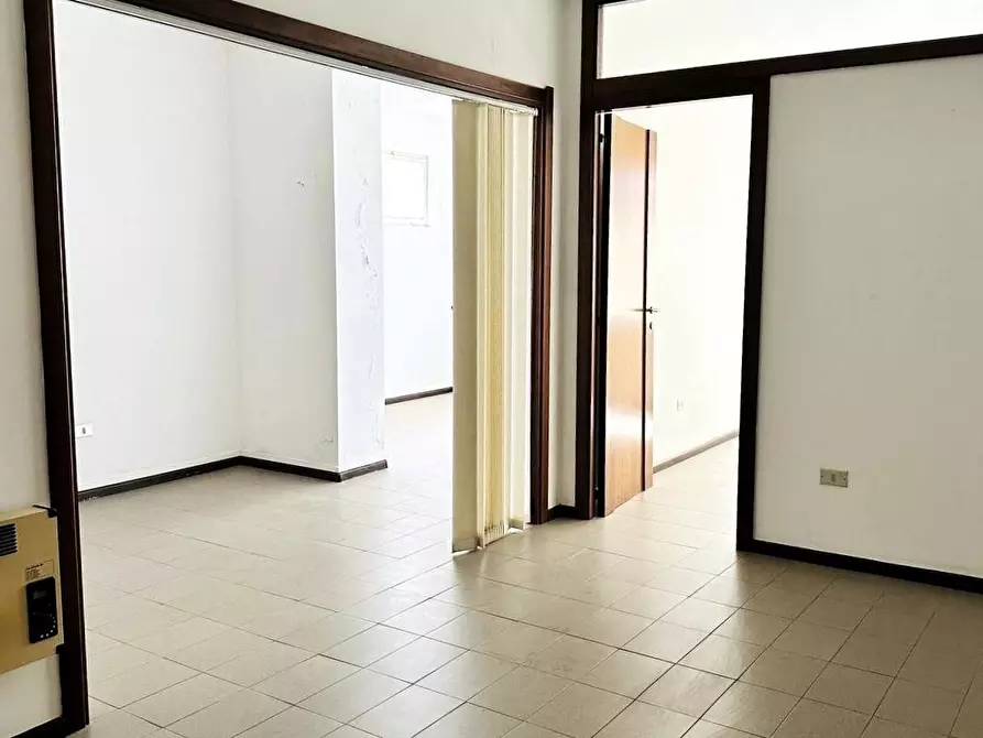 Immagine 3 di Ufficio in vendita  in viale Umberto a Sassari