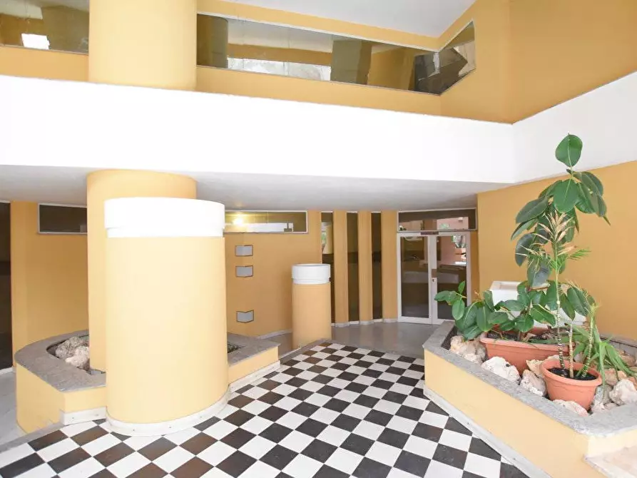 Immagine 10 di Ufficio in vendita  in viale Umberto a Sassari