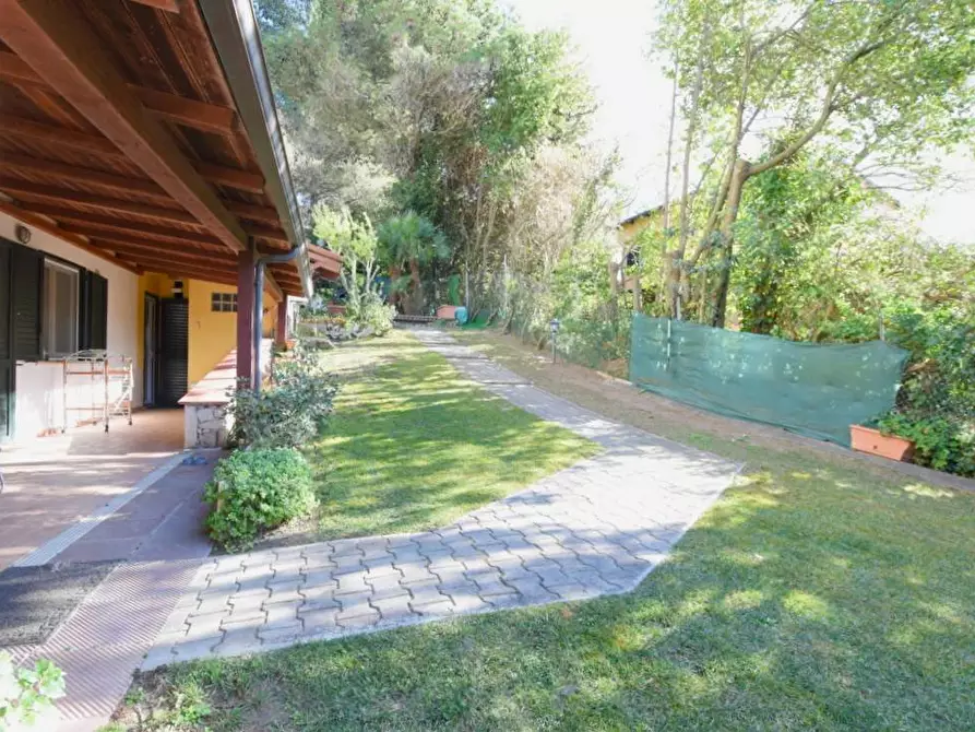 Immagine 7 di Casa bifamiliare in vendita  in S.V. Prunizzedda Serra Secca a Sassari