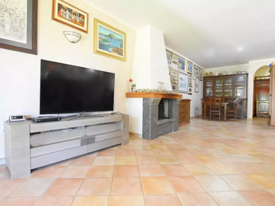 Immagine 10 di Casa bifamiliare in vendita  in S.V. Prunizzedda Serra Secca a Sassari