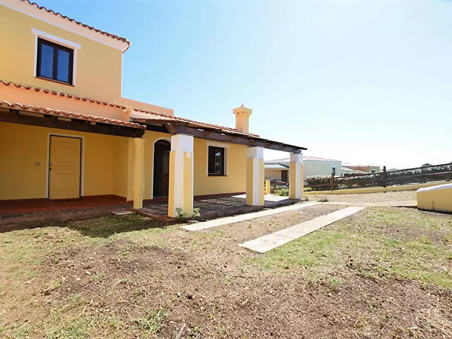 Immagine 3 di Casa bifamiliare in vendita  in VIA PLANARGIA a Stintino