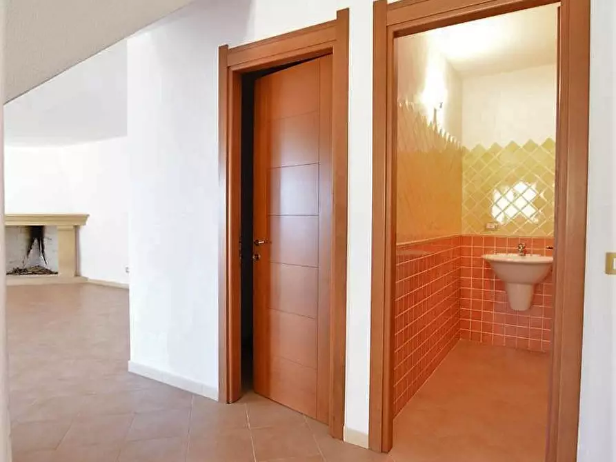 Immagine 20 di Casa bifamiliare in vendita  in VIA PLANARGIA a Stintino