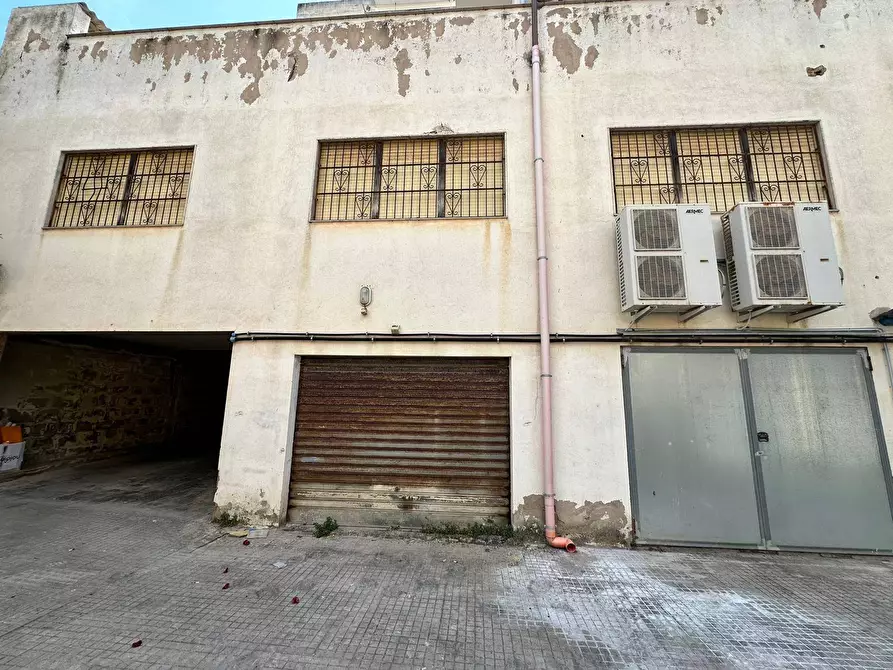 Immagine 15 di Locale commerciale in affitto  in via Lo Frasso a Alghero