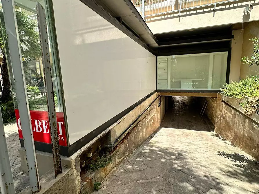 Immagine 11 di Locale commerciale in affitto  in via Lo Frasso a Alghero