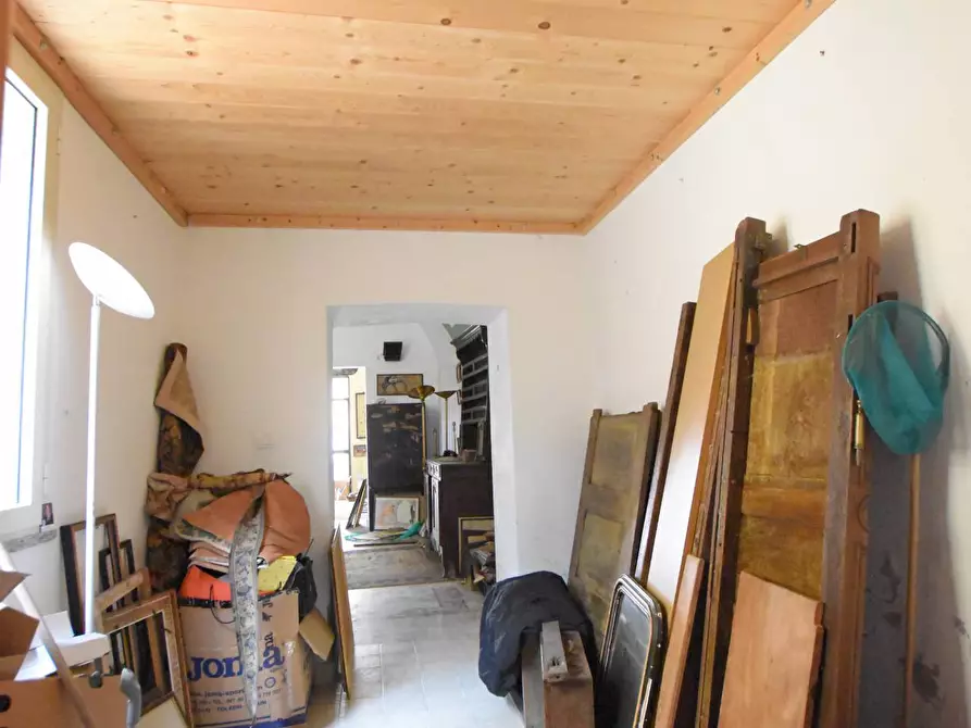 Immagine 14 di Locale commerciale in vendita  in via manno a Sassari