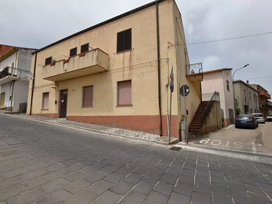 Immagine 1 di Appartamento in vendita  in Via San Giovanni a Chiaramonti