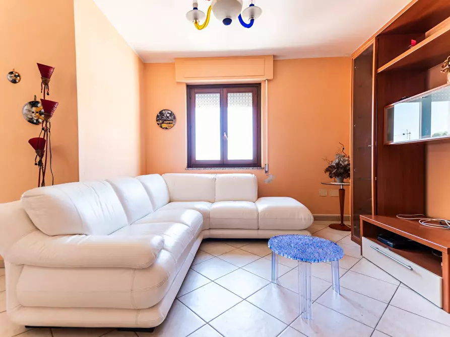 Immagine 2 di Appartamento in vendita  in Via spinoza a Ossi